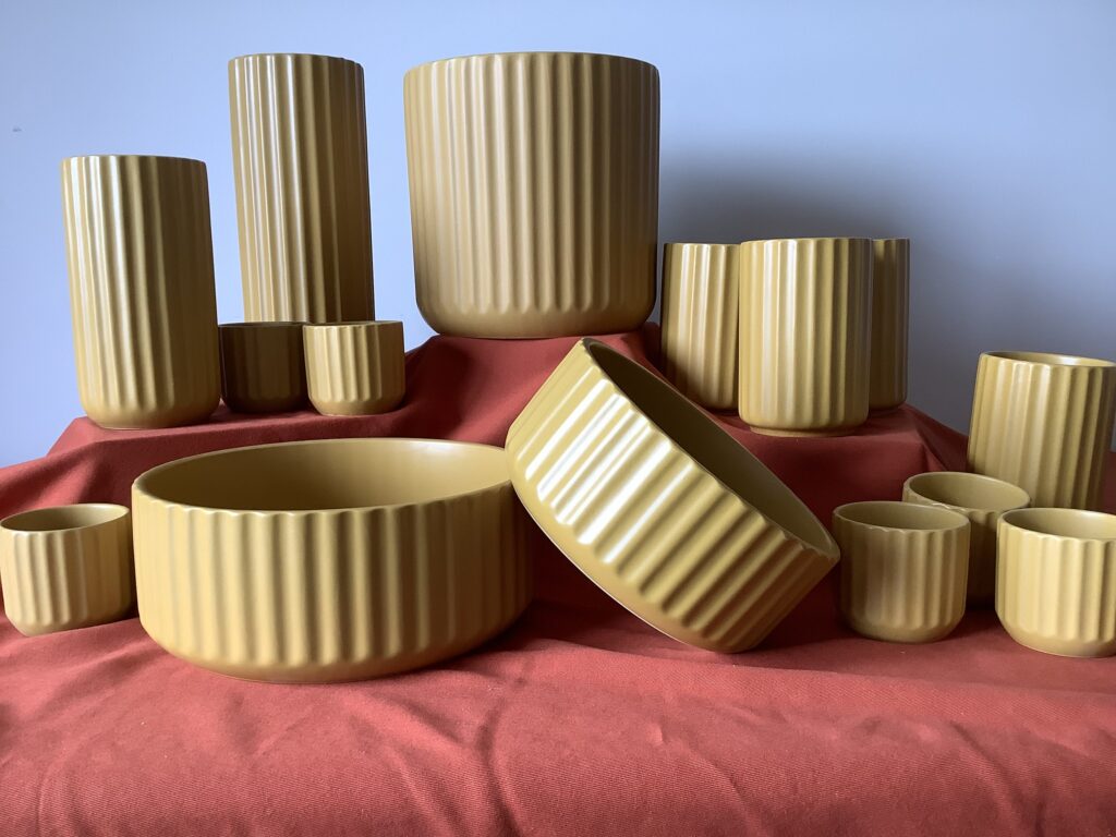 Several vases, compotes